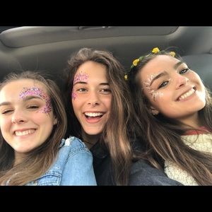 Meet your Posher, Caroline